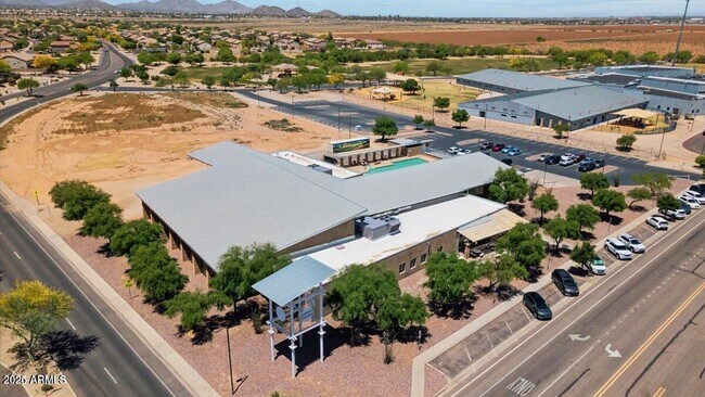 Building Photo - 4750 E Chromium Rd
