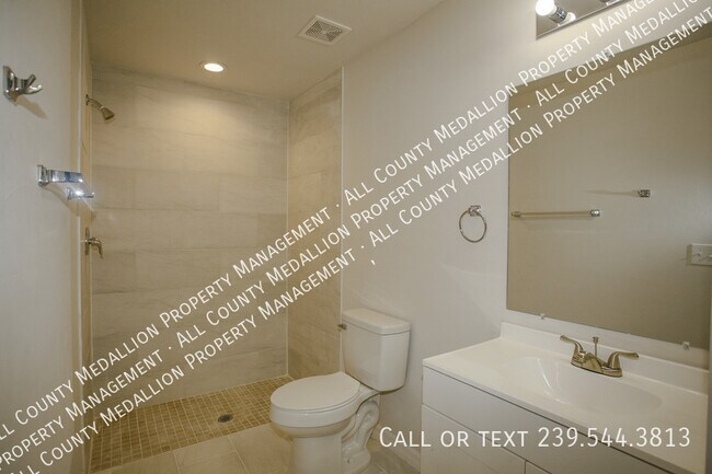 Building Photo - 1309 SE 8th Pl