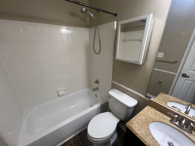 Building Photo - 4440 Hounds Run Dr