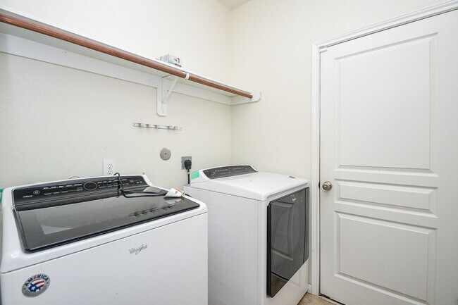 Building Photo - 5715 Water Violet Ln