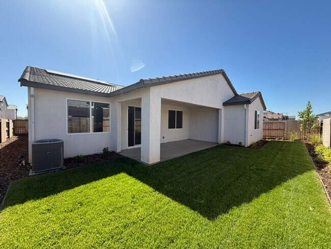 Building Photo - BRAND NEW 3/3.5 +Flex Office!  Absolutely Beautiful!  Please read ad for details!