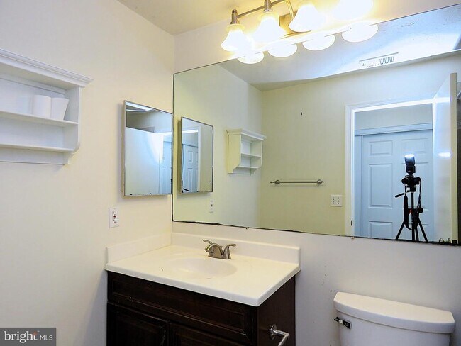 Building Photo - 11701 Summerchase Cir