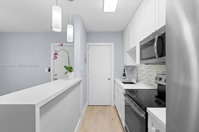 Building Photo - 6330 SW 79th St