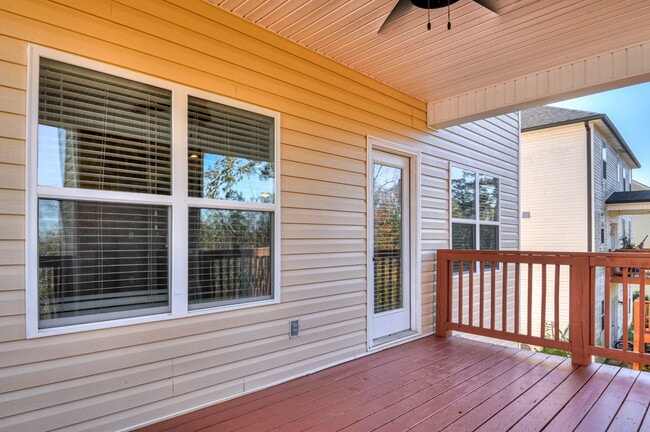 Building Photo - 848 Tyler Woods Dr