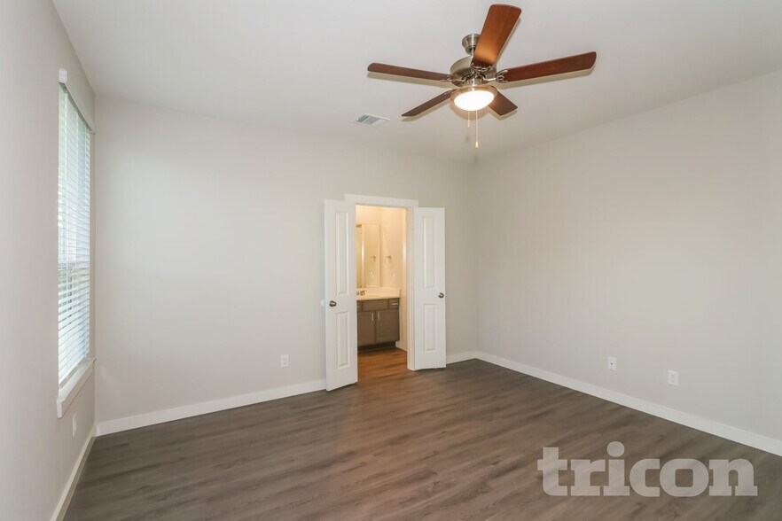 Building Photo - 2414 Cohorn Trl
