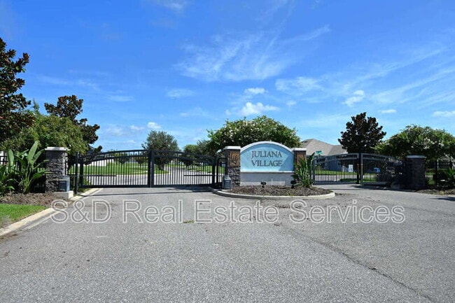 Building Photo - 299 Travelers Creek Dr