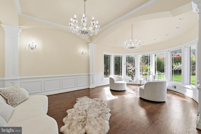 Building Photo - 8735 Brook Rd