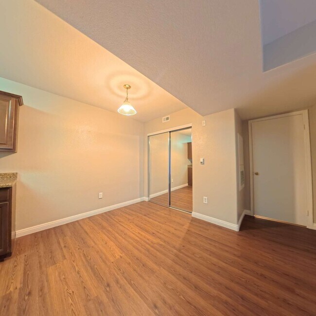 Building Photo - 1 Car Garage | Gated Community | 1st Floor Unit