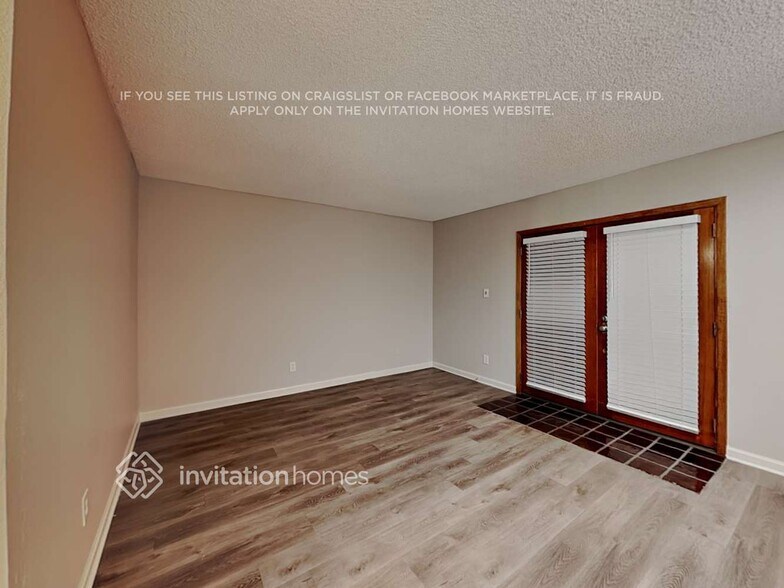 Building Photo - 4507 W Gardenia Ave
