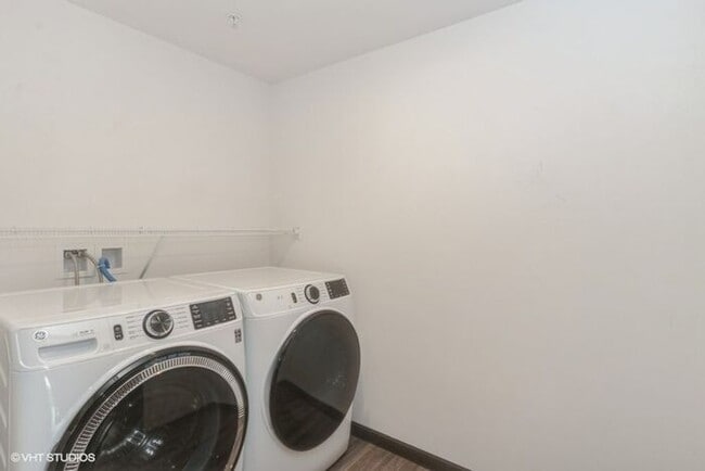 Building Photo - $1,250 | 1 Bedroom, 1 Bathroom Condo | Dog Friendly* | Sublease* | Available for an April 1st, 20...