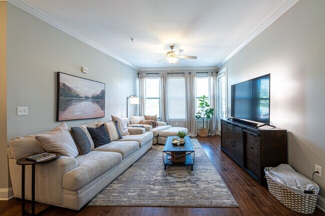Building Photo - Knoxville 37920 - Riverfront Condo for Rent - 2 Bedroom, 2 Bath - CityView at Riverwalk - Contact...