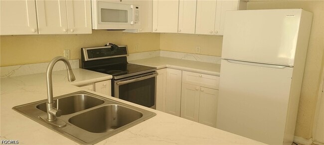 Building Photo - 18570 Miami Blvd