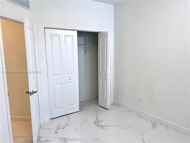 Building Photo - 15925 SW 2nd Dr
