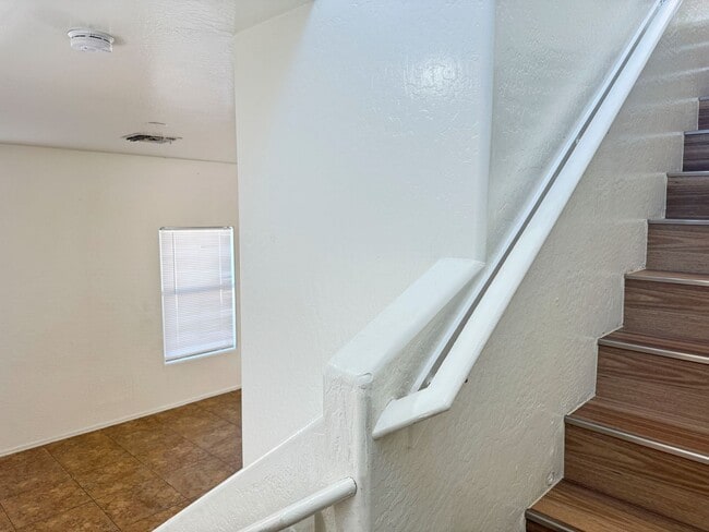 Building Photo - Queen Creek 4 bed 2.5 bath For rent