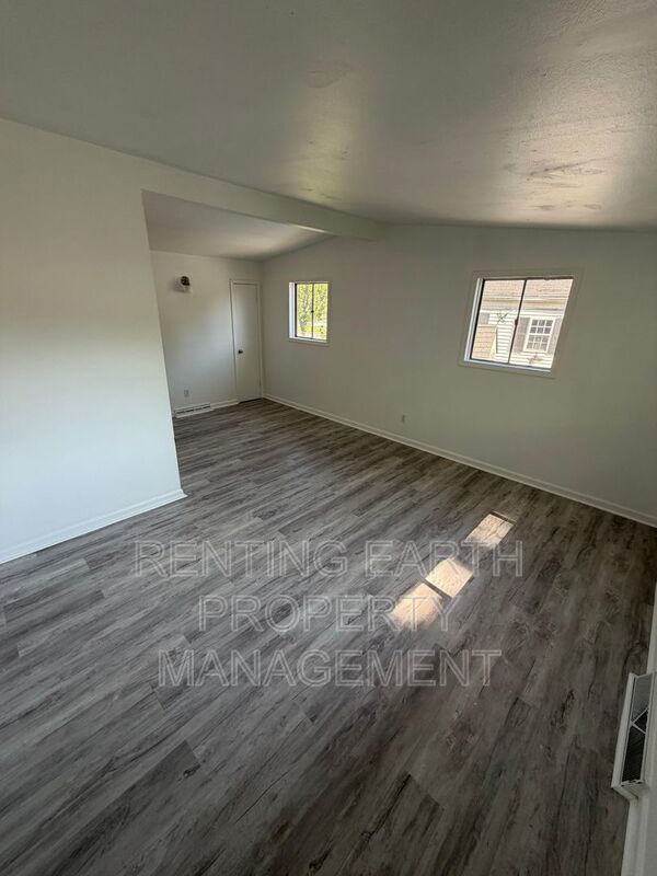 Building Photo - 3868 Meramec St