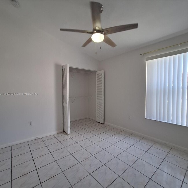 Building Photo - 3214 San Remo Cir