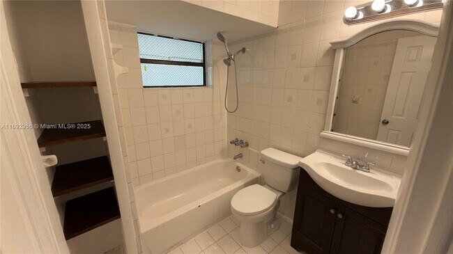 Building Photo - 3651 SW 60th Terrace