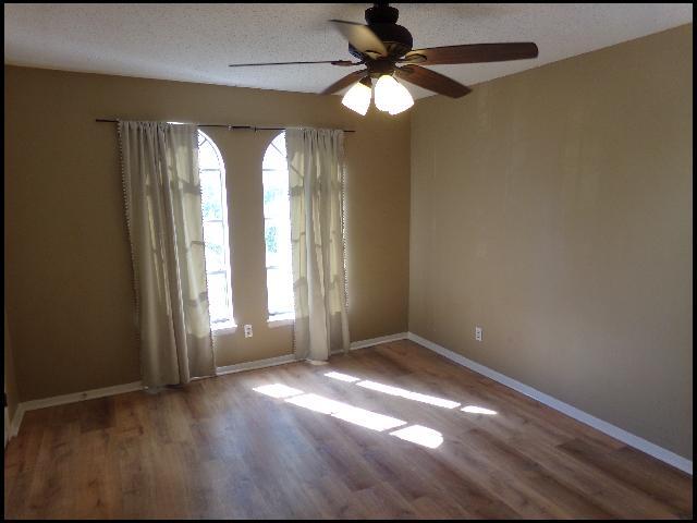 Building Photo - 1311 N University Ave