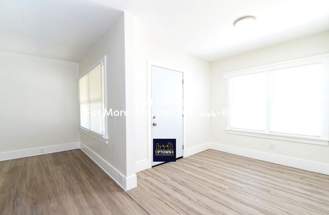 Building Photo - Duplex - 2 Bedroom/ 1 Bath - Santa Ana