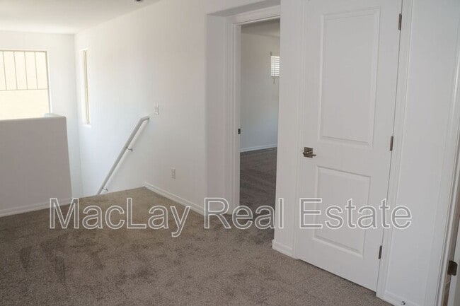 Building Photo - 3809 N 100th Dr