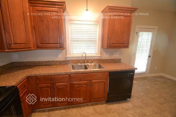 Building Photo - 60 Anderby Dr