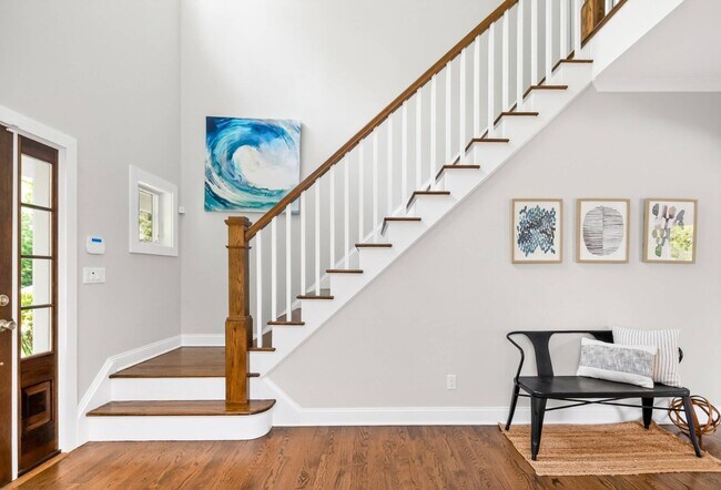 Building Photo - 112 Montauk Hwy