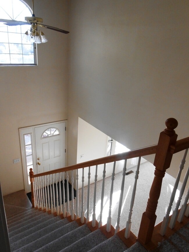 Building Photo - $500 MOVE IN SPECIAL OFF FIRST MONTHS RENT.