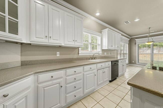 Building Photo - 25 Hickory Bend Dr