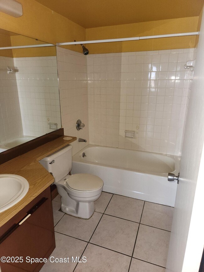 Building Photo - 2469 S Washington Ave