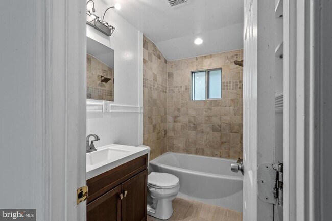 Building Photo - 802 San Mateo Trail