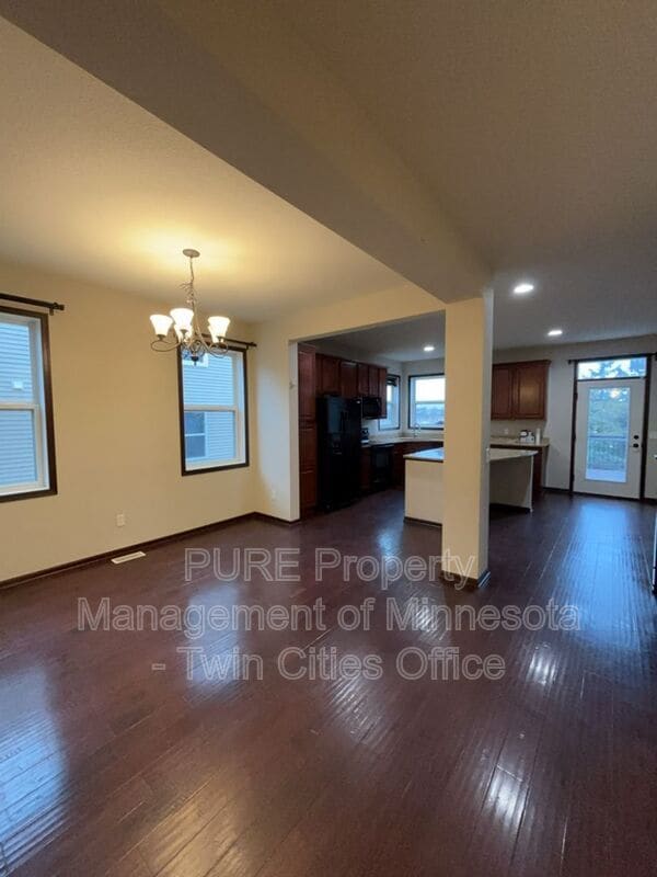 Building Photo - 1704 Basswood Ct