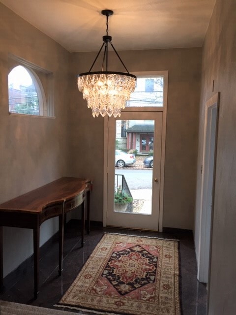 Corridor chandelier - 5717 Howe St