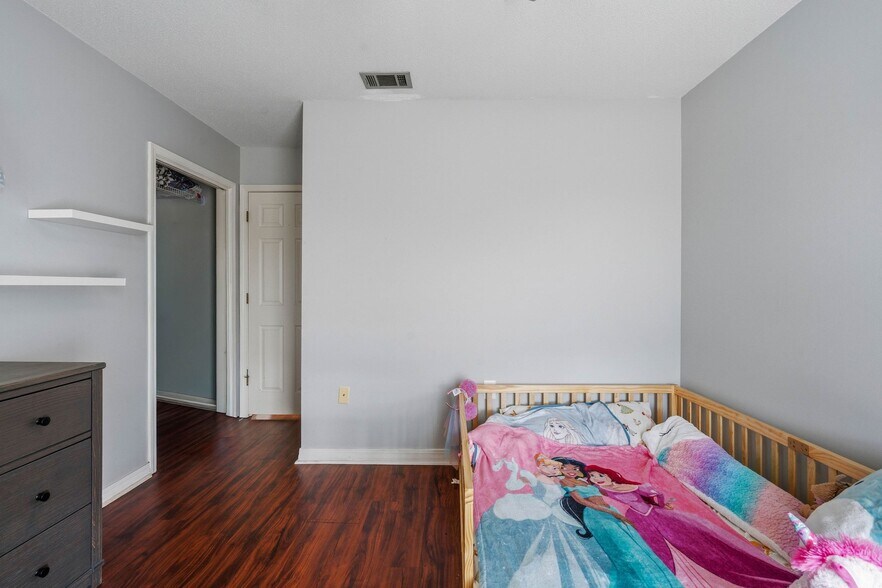 Building Photo - 2187 Calle De Castelar