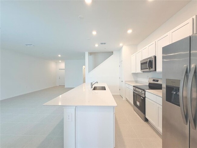 Building Photo - 2132 Rider Rain Ln