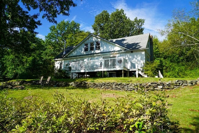 Building Photo - 9 Pulvers Ln
