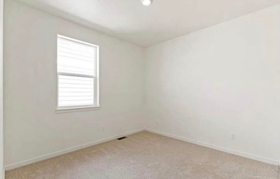 Building Photo - 9911 Cathay St