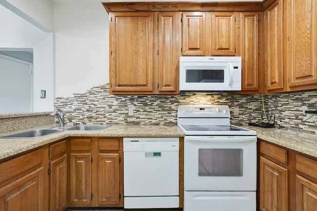 Building Photo - 2209 S Braeswood Blvd