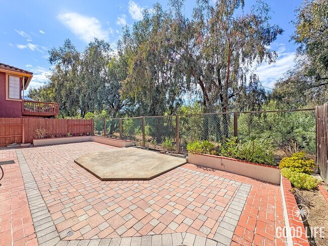 Building Photo - Cozy Escondido 3BR/2BA with A/C, large bac...