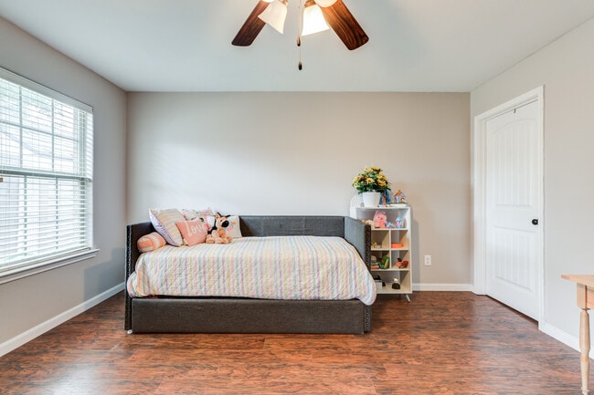 Building Photo - 6905 91st St