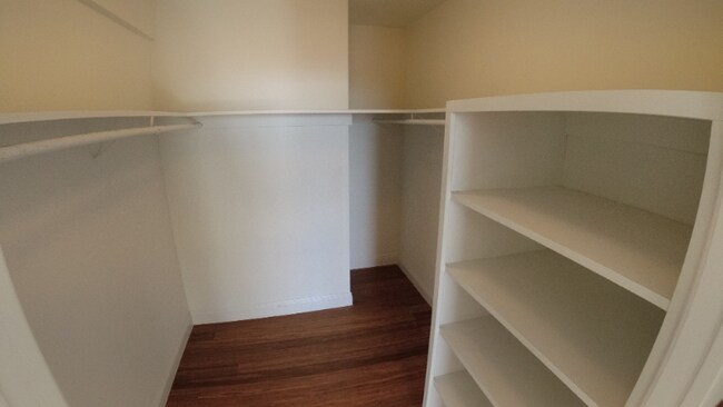 Building Photo - 1211 Horn Ave