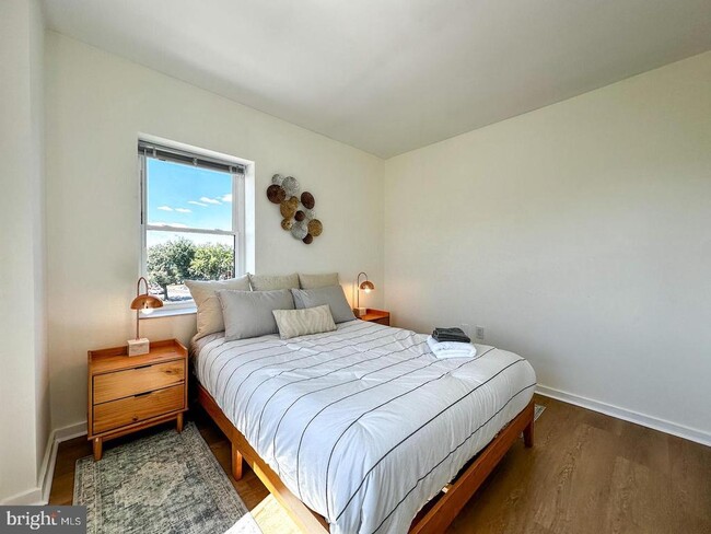 Building Photo - 80 New York Ave NW