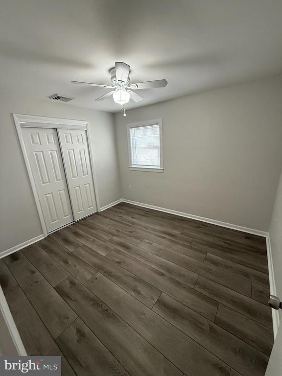 Building Photo - 874 Oakdale Dr