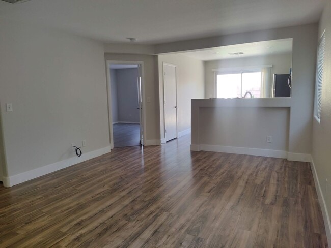 Building Photo - A Very nice and Clean Single Story Home in Summerlin
