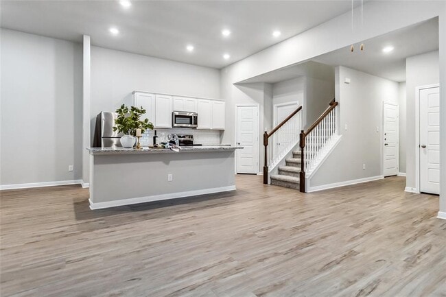 Building Photo - 428 Cross Barn Blvd