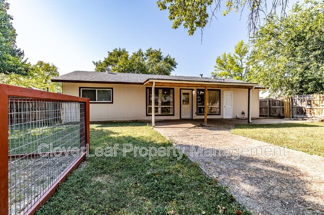 Building Photo - 9423 Cliff Way St