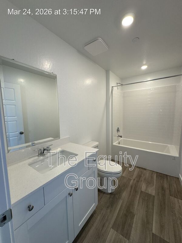 Building Photo - 2440 S Aubree St