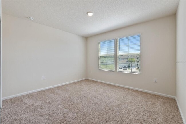 Building Photo - 196 Redbud Rd