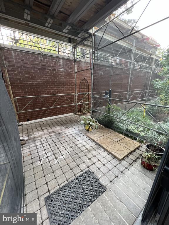 Building Photo - 1021 N Garfield St