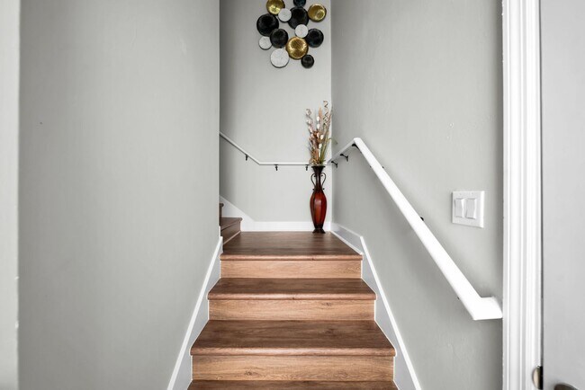 Building Photo - Serene Lakefront Living at Moody River Estates in NORTH FORT MYERS– Your Dream Home Awaits! 2BED/...