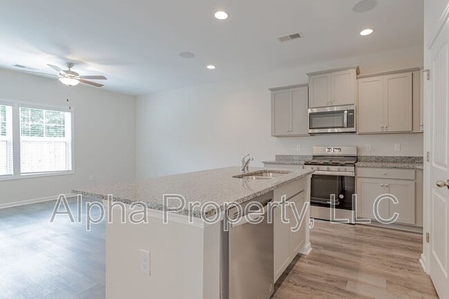 Building Photo - 8 Sabine Leaf Ct